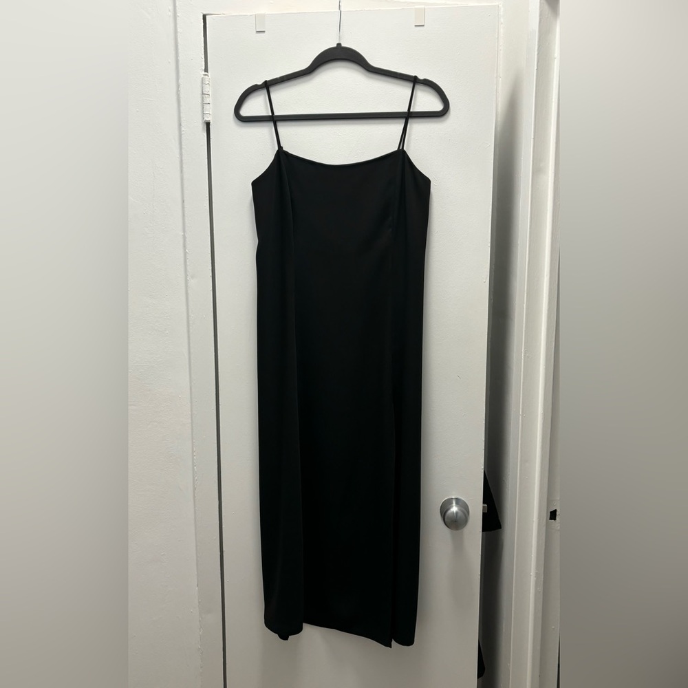 Aritzia Babaton Midi Dress w/ Slit in Black Size Small